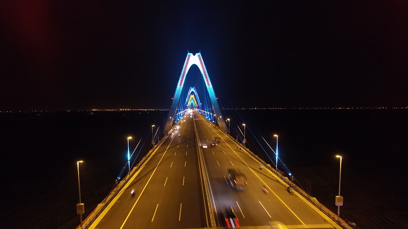 Có 2 cách để bạn lên cầu Nhật Tân