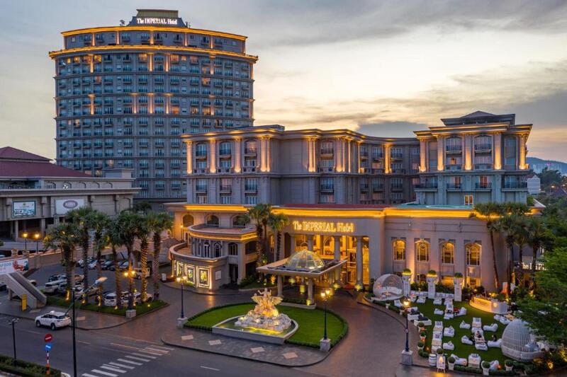 Khách sạn Imperial Hotel