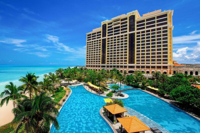 The Grand Hồ Tràm Strip Resort Vũng Tàu