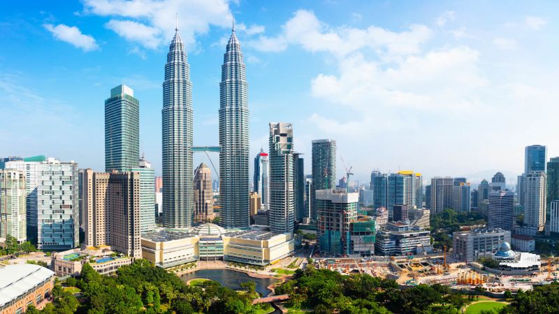 Vé máy bay và hải quan khi đi Malaysia 